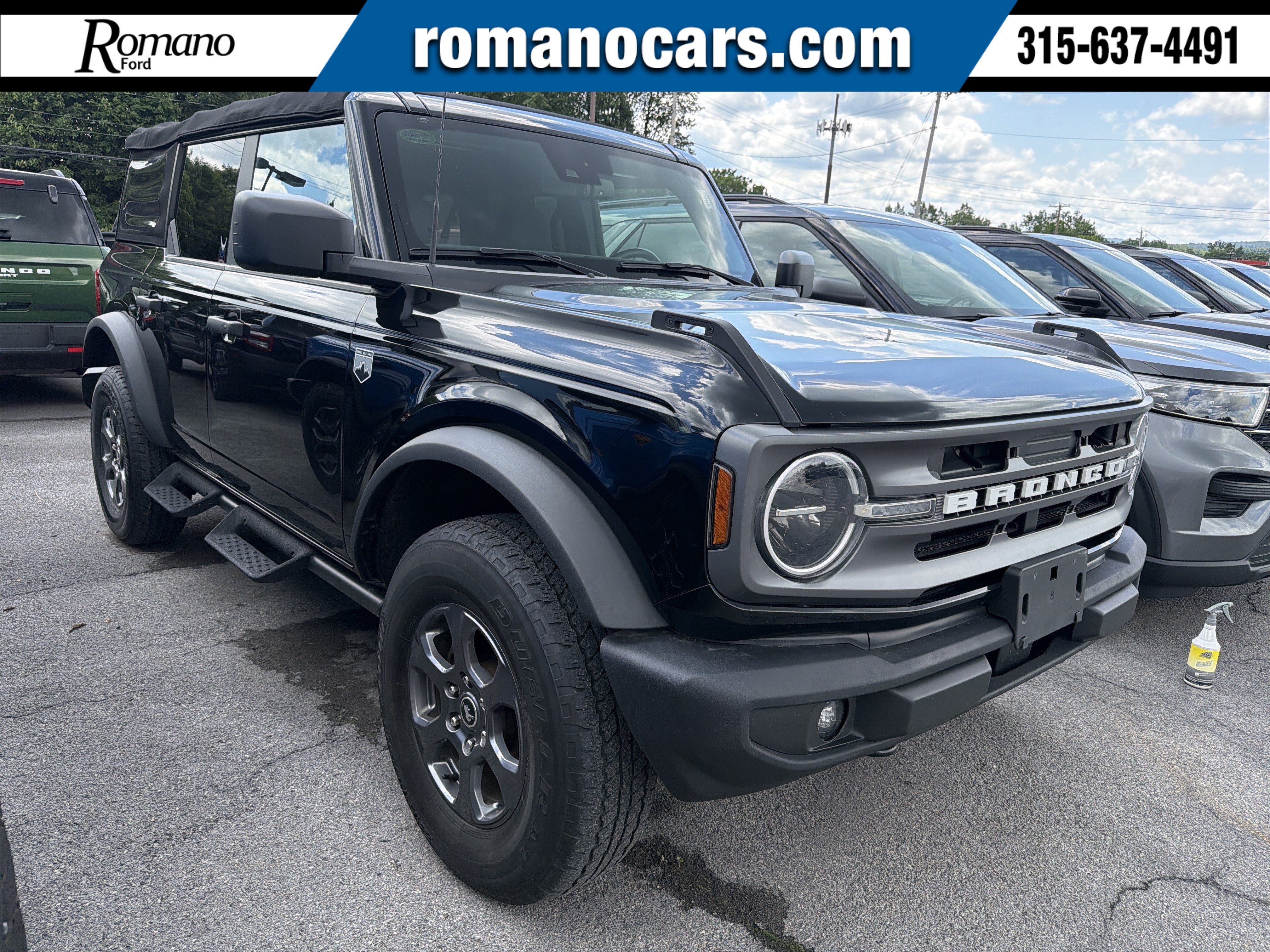 2022 Ford Bronco Big Bend in Black — front three-quarter view