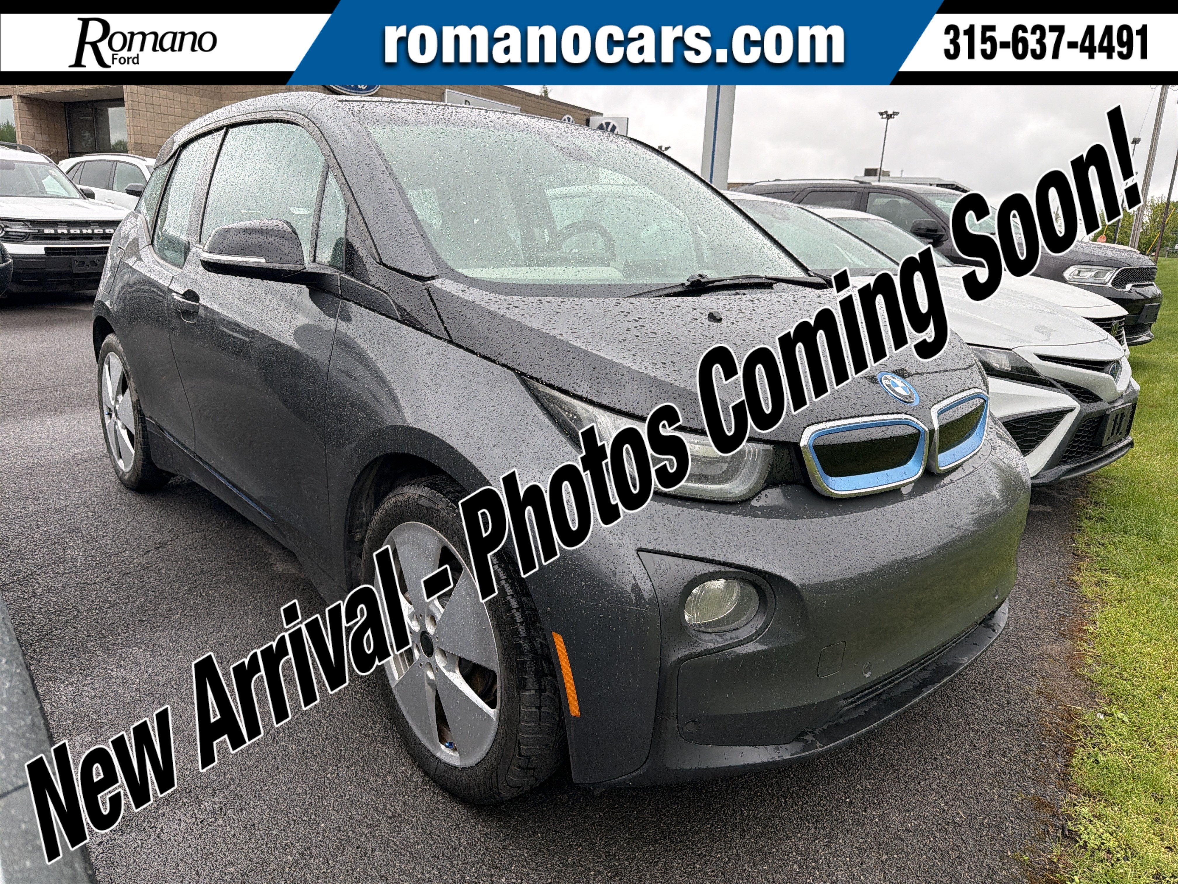 2015 BMW i3 Base in Gray — front three-quarter view